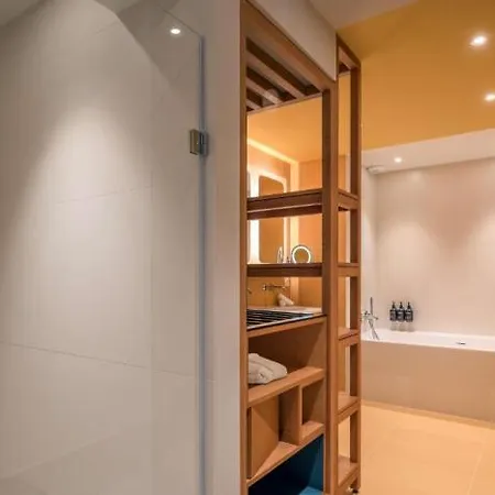 Canopy By Hilton 4*